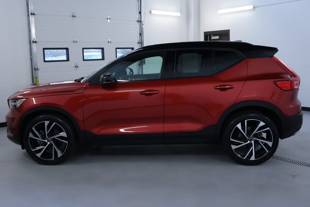 Used 2020 Volvo XC40 T5 R-Design AWD/4WD image 4