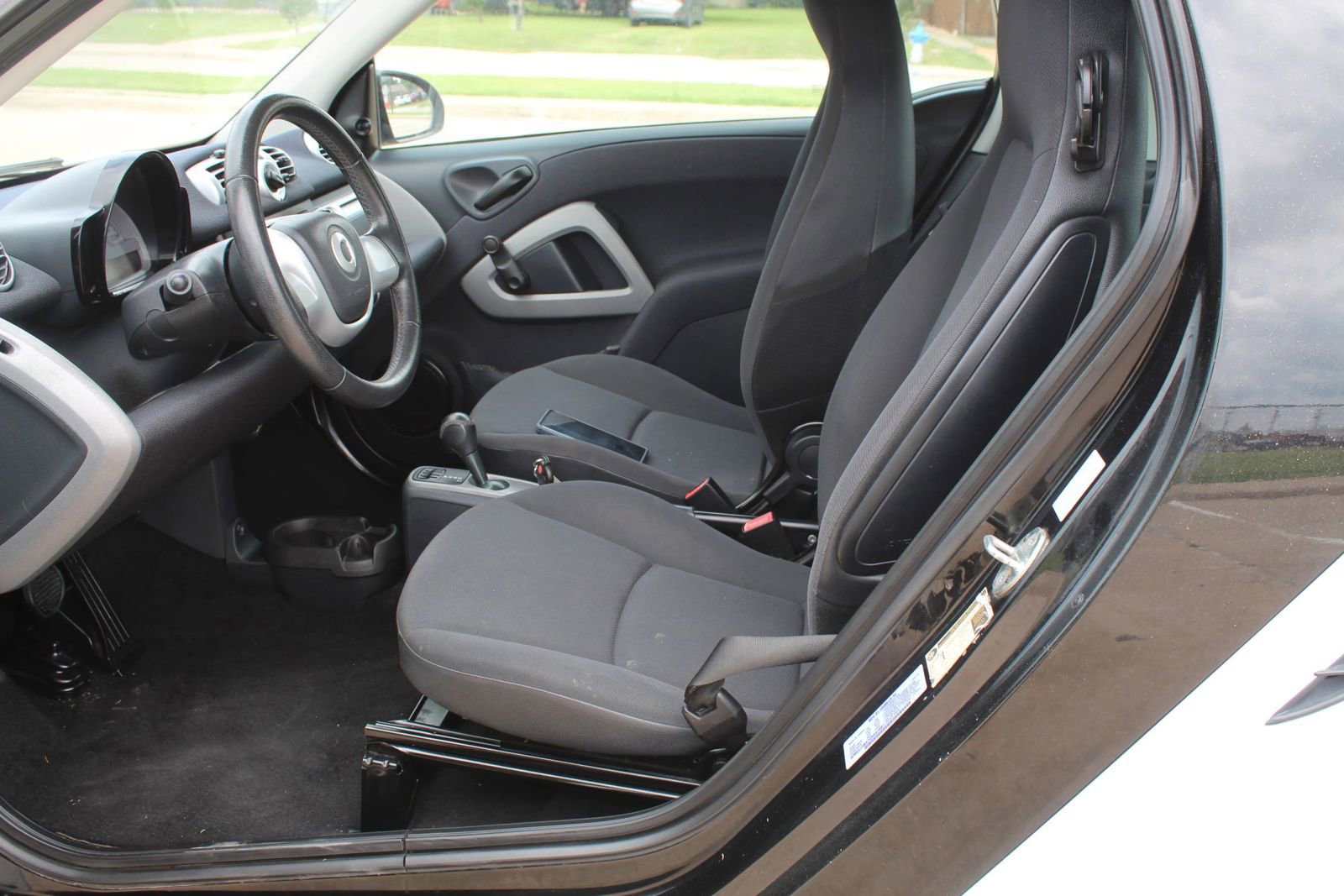 Used 2013 smart fortwo pure RWD image 15