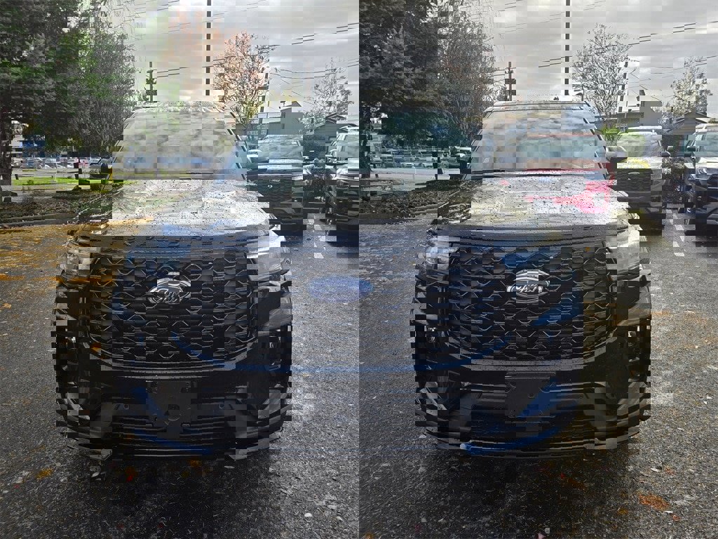 New 2026 Ford Explorer ST-Line image 2