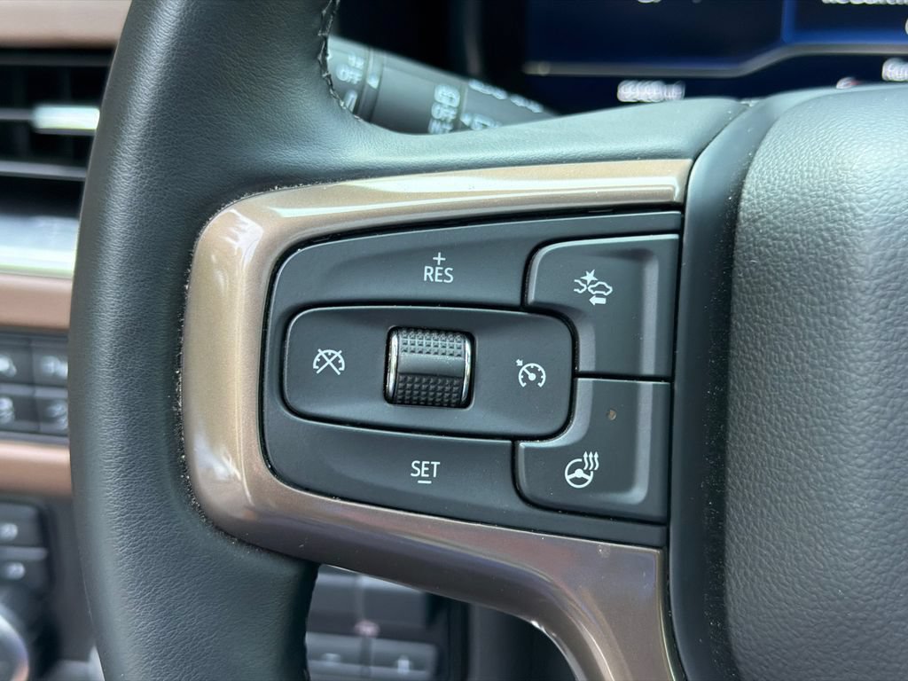 Used 2024 Chevrolet Tahoe High Country AWD/4WD image 25