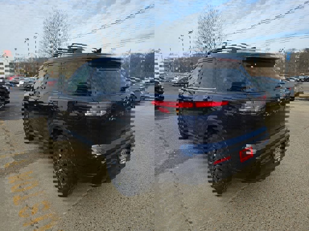 New 2026 Nissan Pathfinder SV image 8