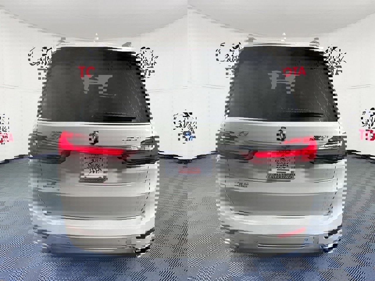 Used 2021 BMW X7 xDrive40i w/ Premium Package image 6