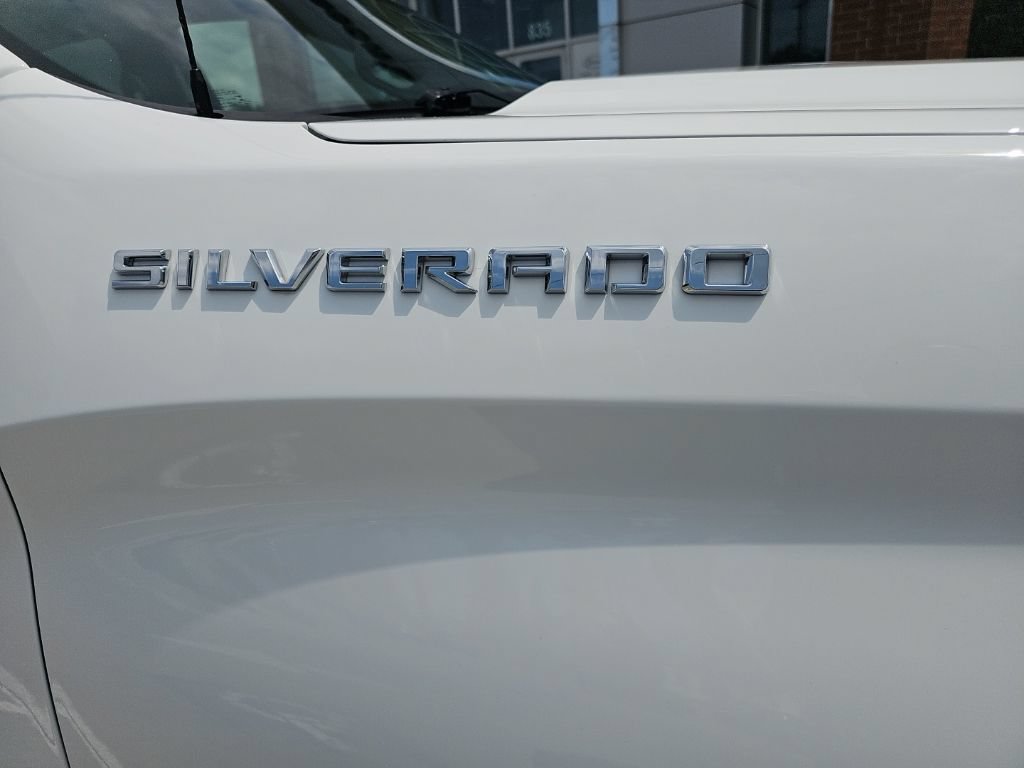 Used 2021 Chevrolet Silverado 1500 LT AWD/4WD image 3