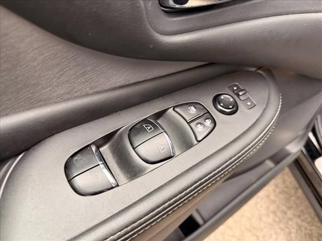 Used 2021 Nissan Murano SL AWD/4WD image 17