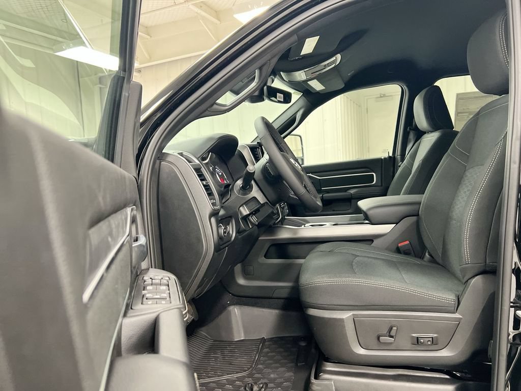 New 2026 RAM 2500 Big Horn AWD/4WD image 20
