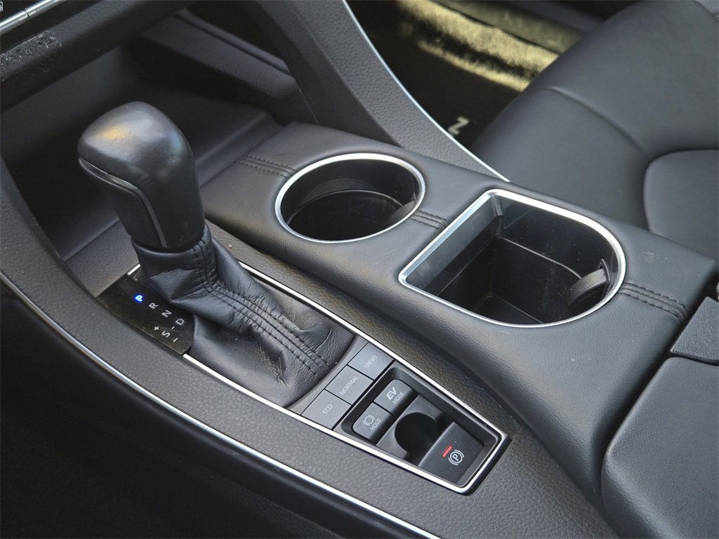 Used 2020 Toyota Avalon XLE FWD image 21