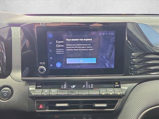 Used 2025 Toyota Camry SE FWD image 12