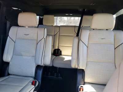 Used 2022 Cadillac Escalade ESV Sport w/ LPO, ONYX Package AWD/4WD image 7