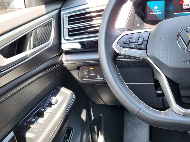 Certified 2024 Volkswagen Atlas Cross Sport SE AWD/4WD image 25
