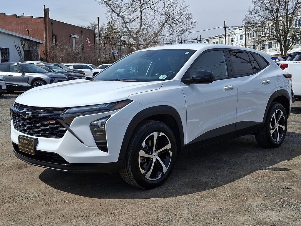 Used 2024 Chevrolet Trax RS w/ Driver Confidence Package image 4