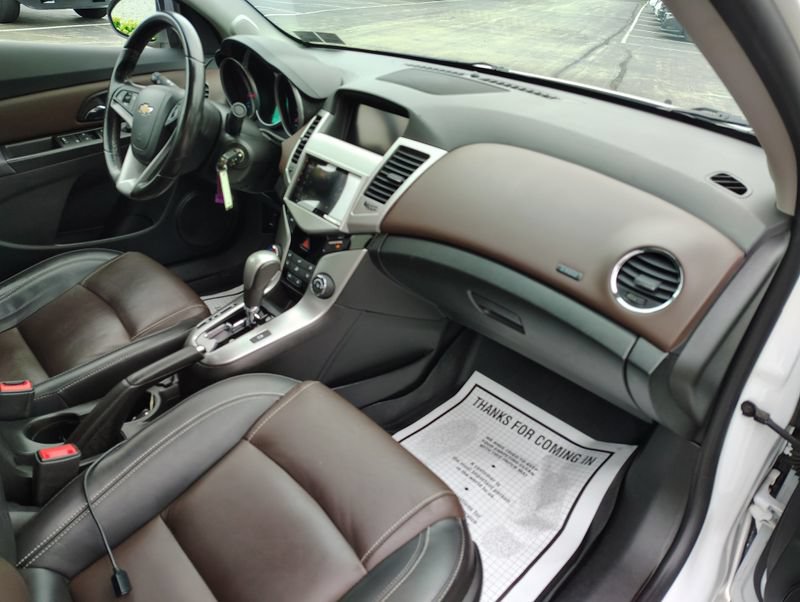 Used 2015 Chevrolet Cruze LT FWD image 18