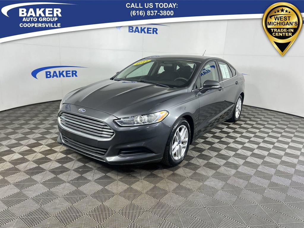 Used 2015 Ford Fusion SE image 5