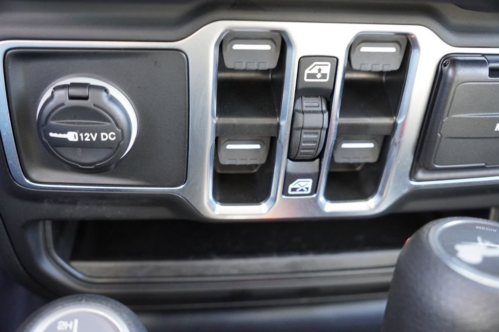 Certified 2025 Jeep Wrangler Unlimited Sahara w/ Safety Group image 27