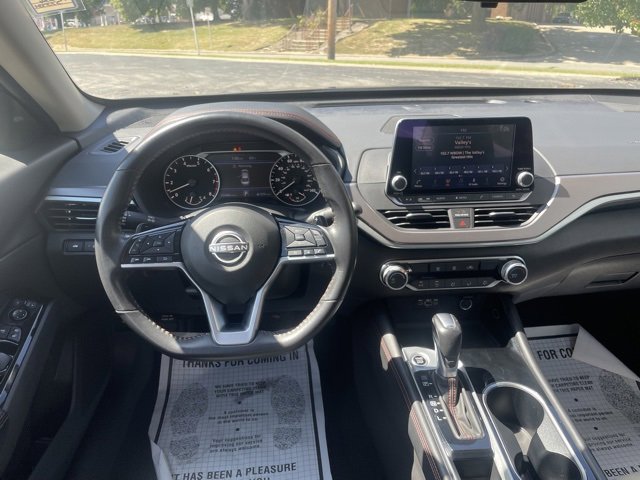 Used 2024 Nissan Altima 2.5 SR image 14