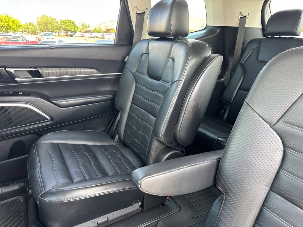 Used 2024 Kia Telluride SX Prestige w/ Towing Package AWD/4WD image 13
