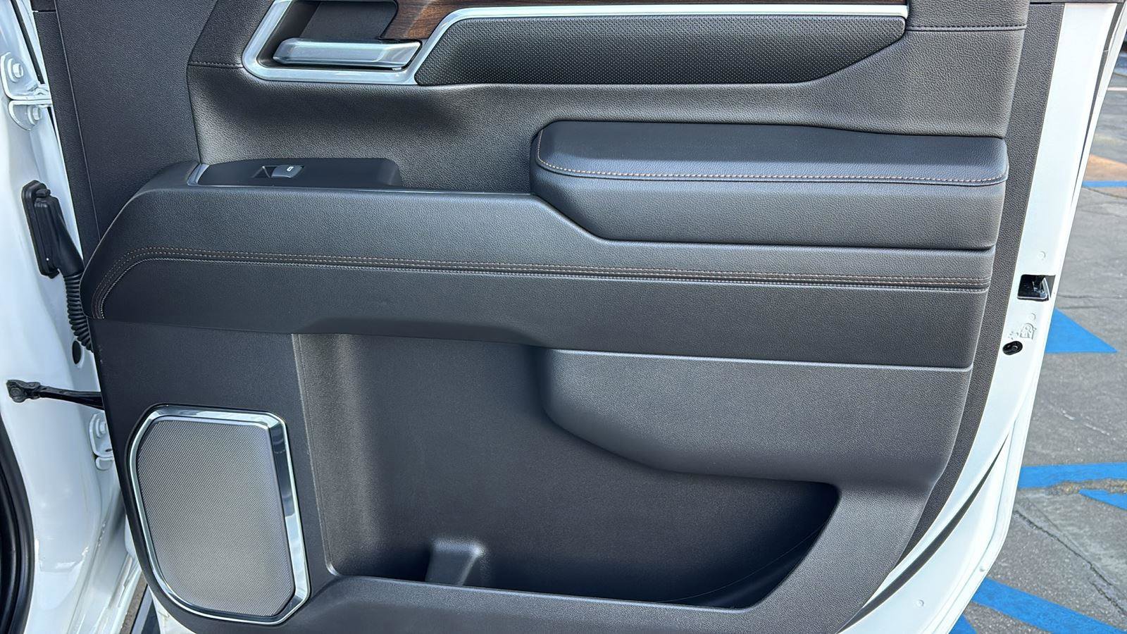 Used 2024 Chevrolet Silverado 2500 High Country w/ Technology Package image 20