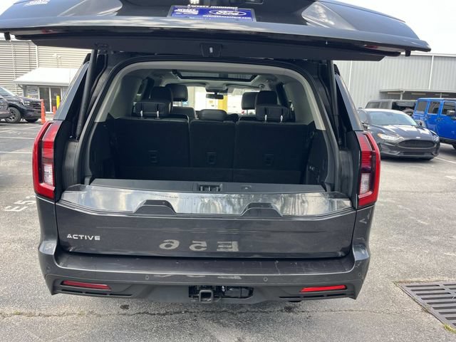 Used 2025 Ford Expedition Active AWD/4WD image 15