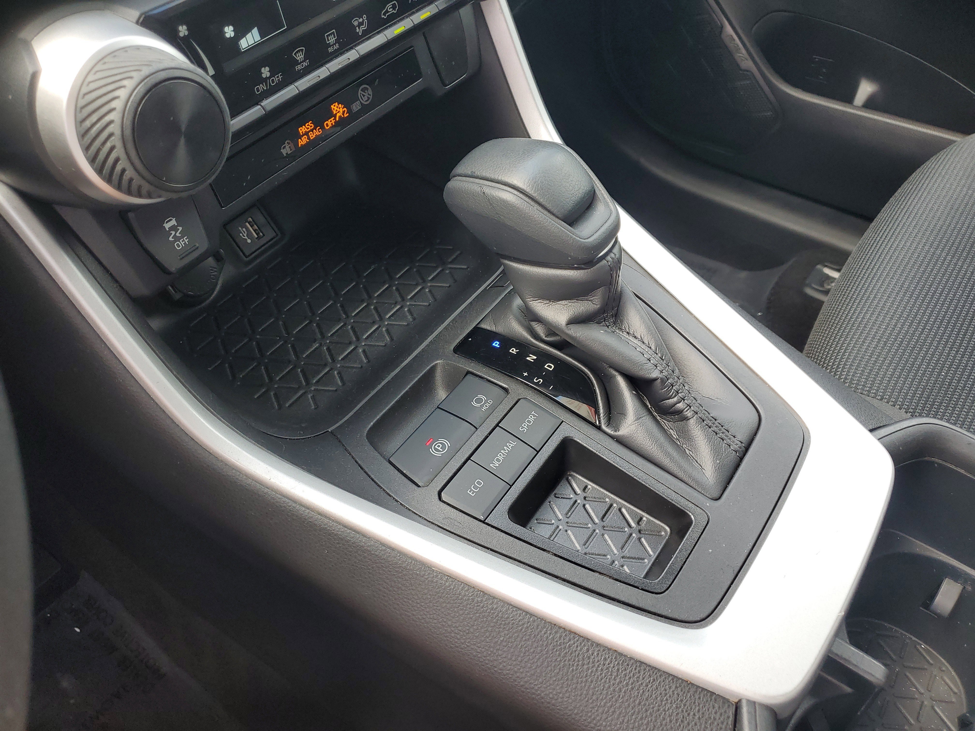 Certified 2023 Toyota RAV4 LE image 28