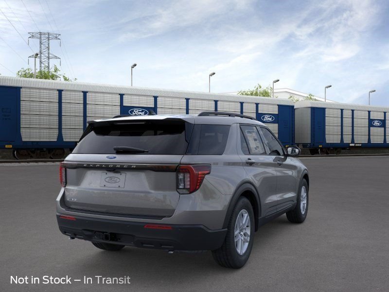 New 2026 Ford Explorer Active RWD image 9