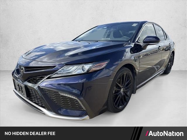 Used 2022 Toyota Camry XSE FWD image 1