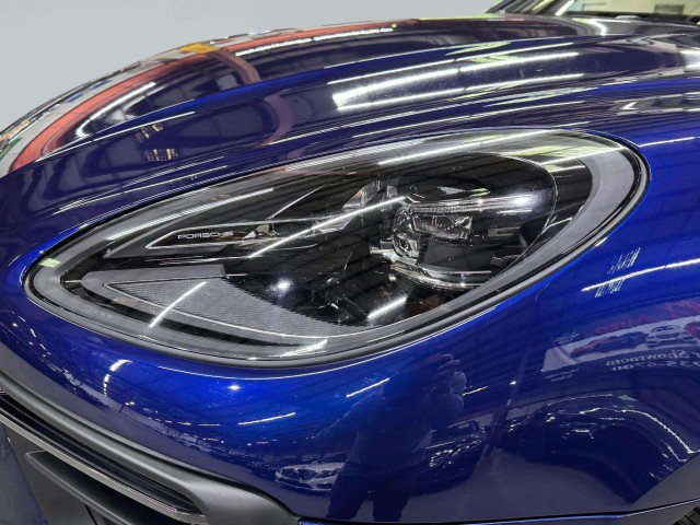 Used 2024 Porsche Macan image 16