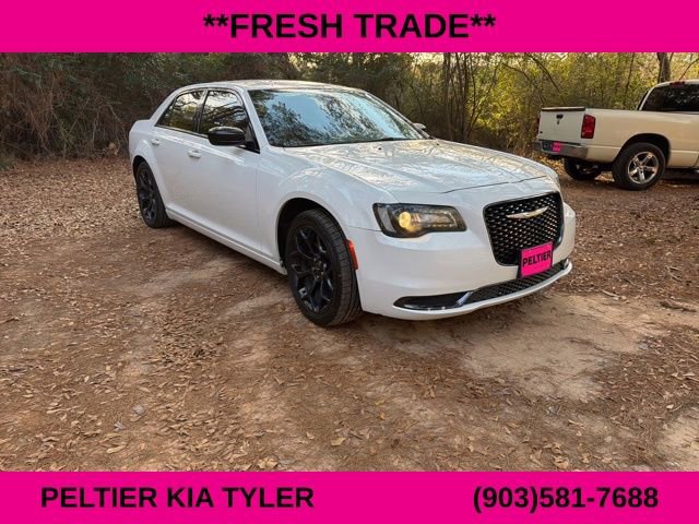 Used 2019 Chrysler 300 Touring w/ Sport Appearance Package image 1