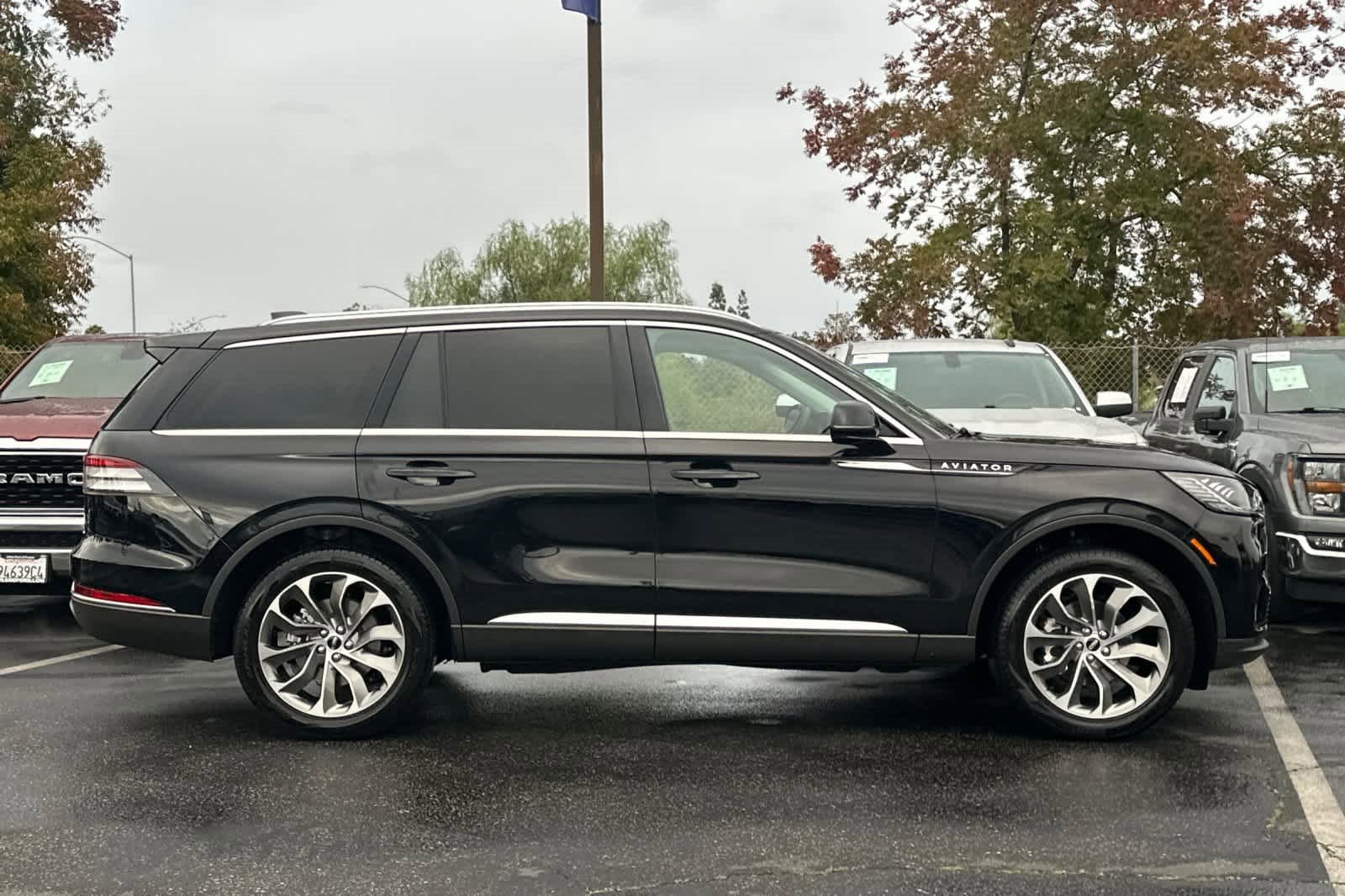 Used 2025 Lincoln Aviator Reserve image 8