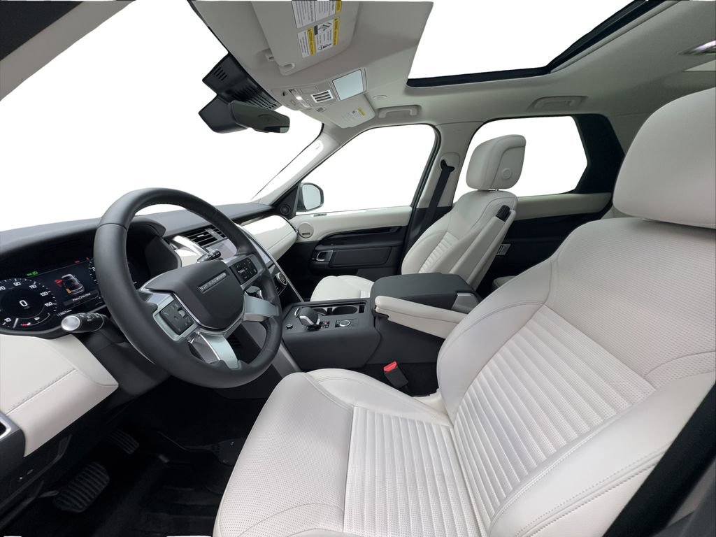 Used 2025 Land Rover Discovery S AWD/4WD image 21