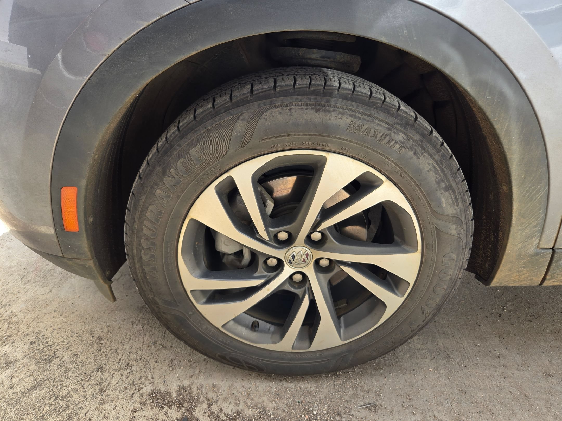 Used 2022 Buick Envision Essence w/ Technology Package I FWD image 10
