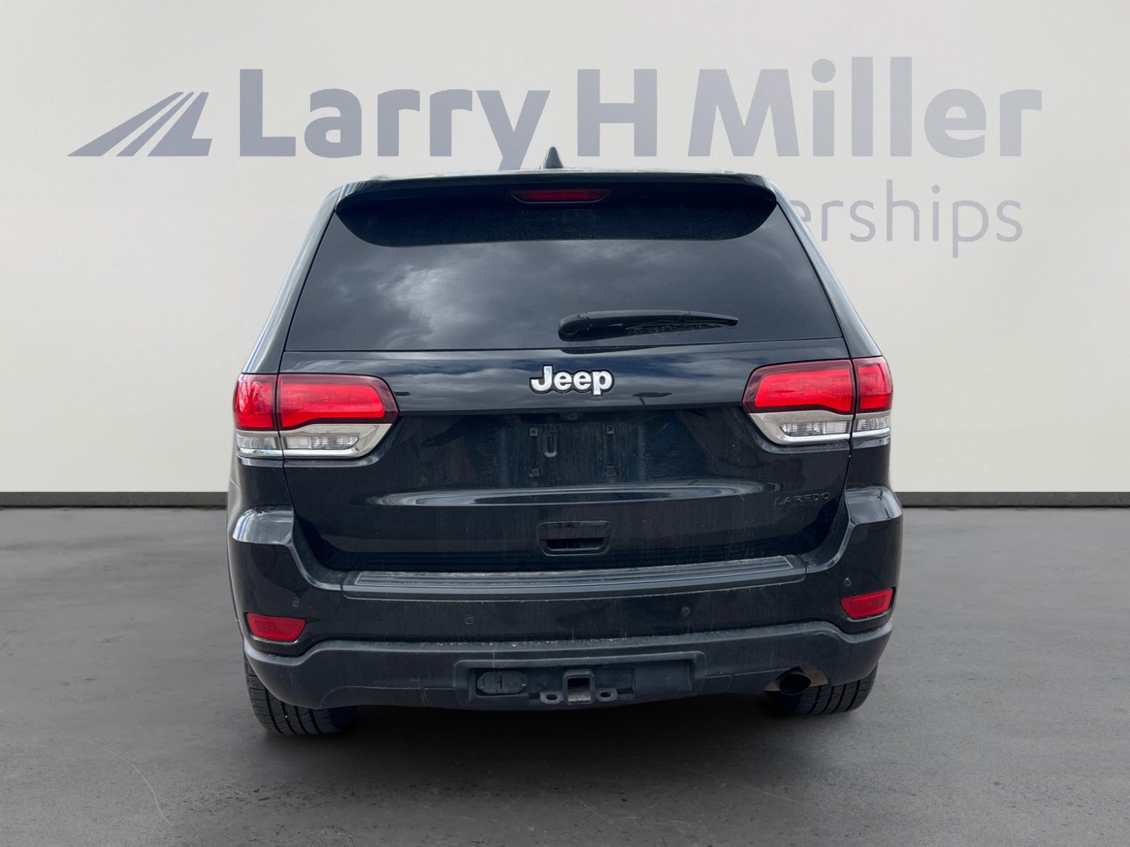 Certified 2022 Jeep Grand Cherokee Laredo E image 4