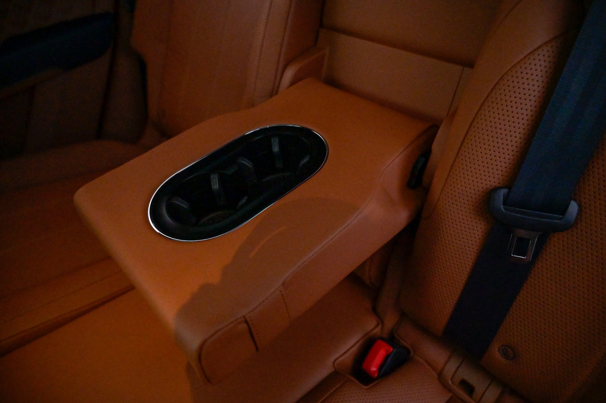 Used 2023 Bentley Bentayga image 42