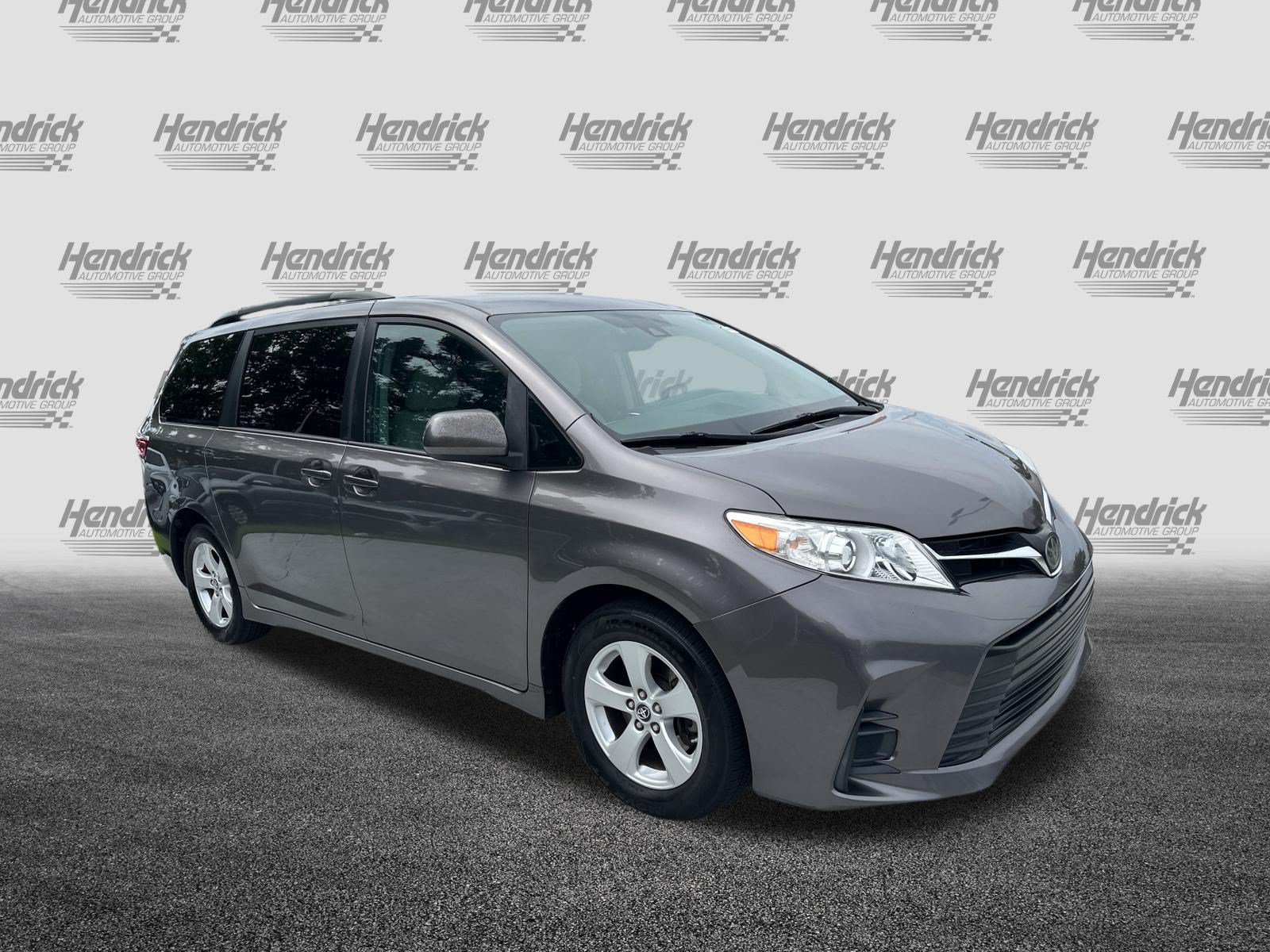 Used 2018 Toyota Sienna LE FWD video 2