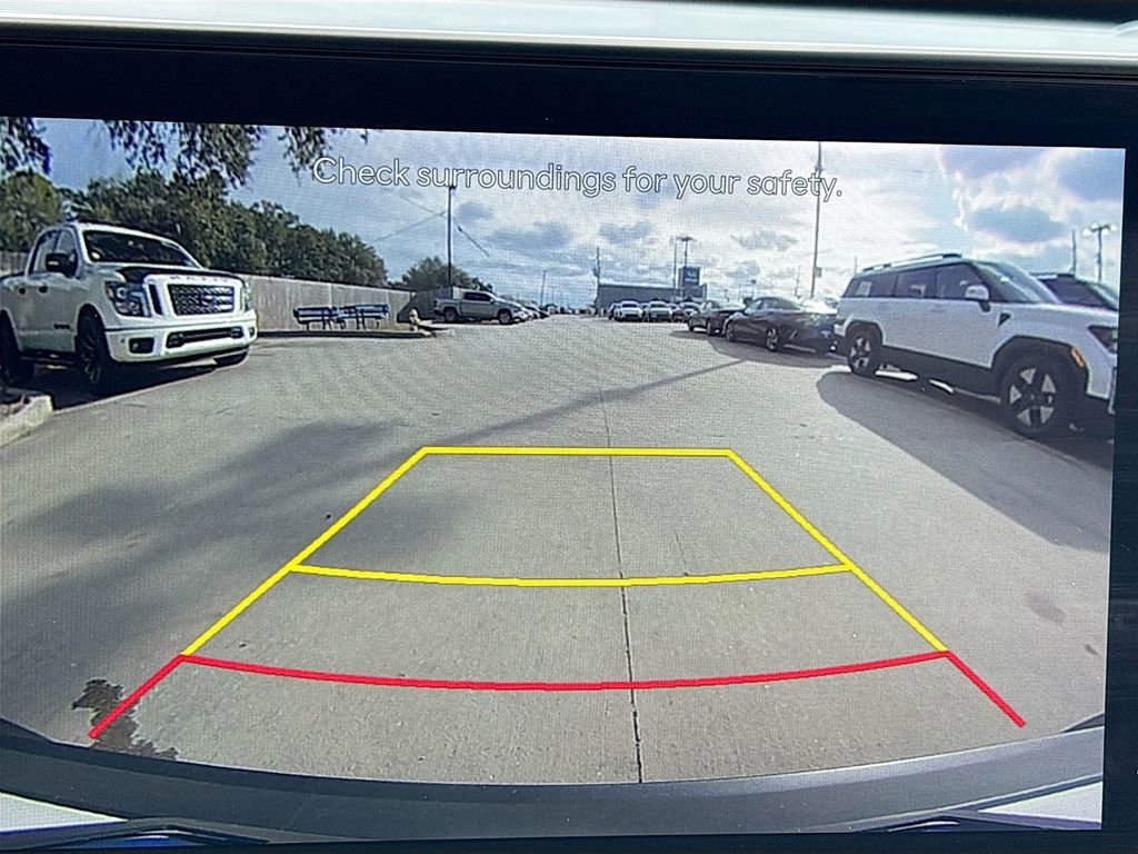 Used 2025 Hyundai Kona SEL image 13