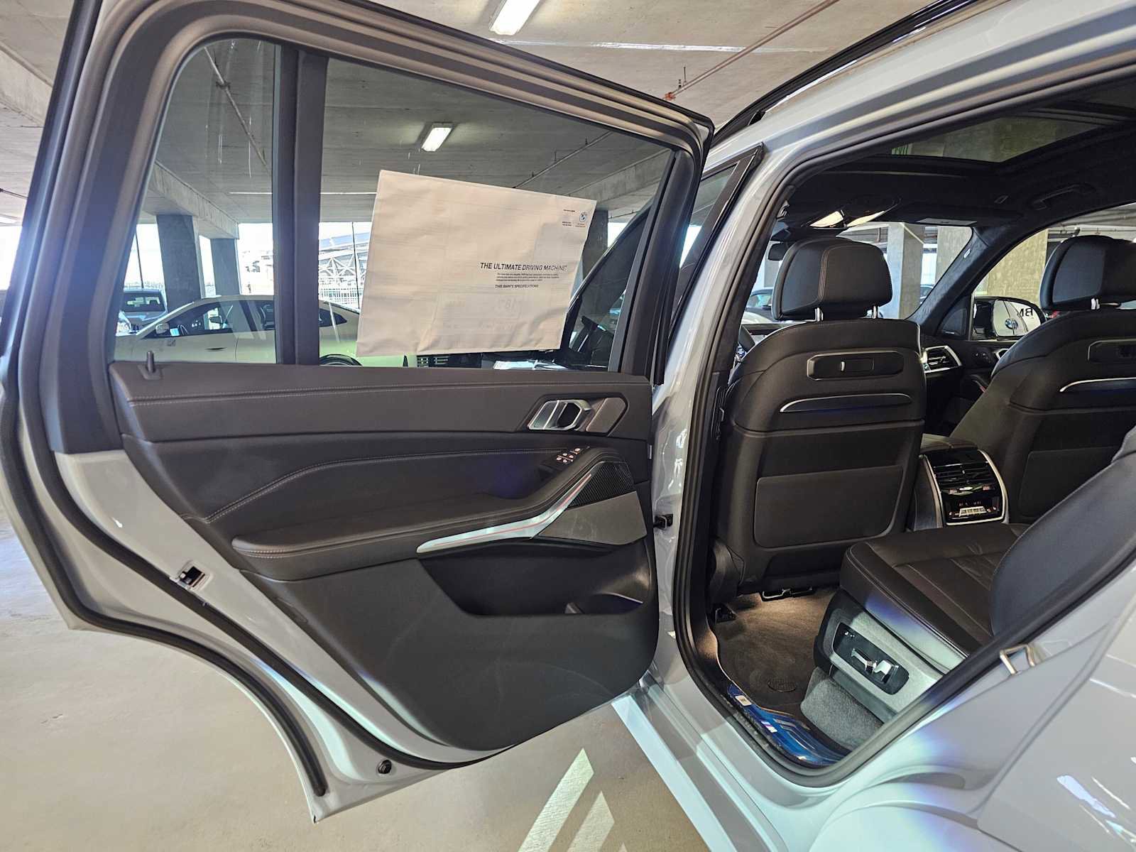 New 2026 BMW X7 M60i image 36