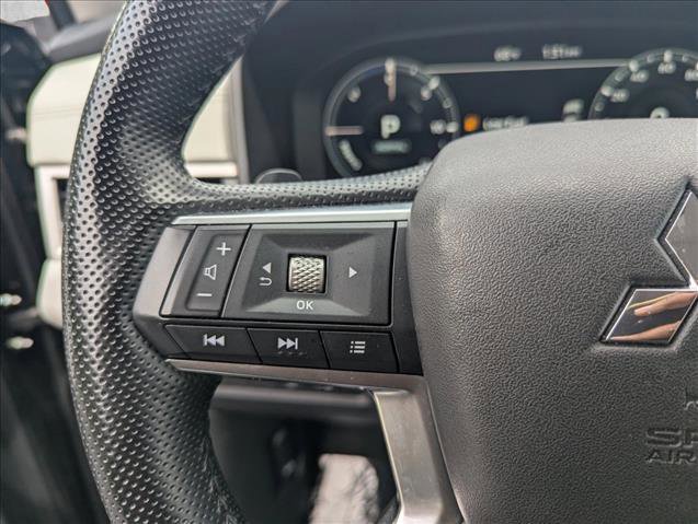 Used 2024 Mitsubishi Outlander SEL image 12