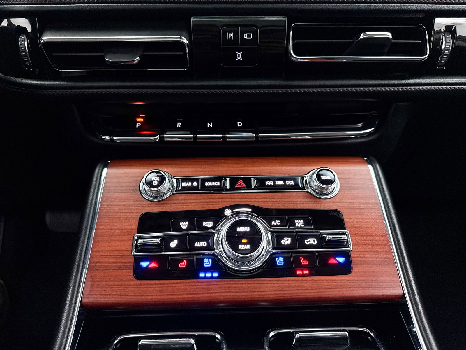 Used 2021 Lincoln Aviator Reserve w/ Equipment Group 202A image 27