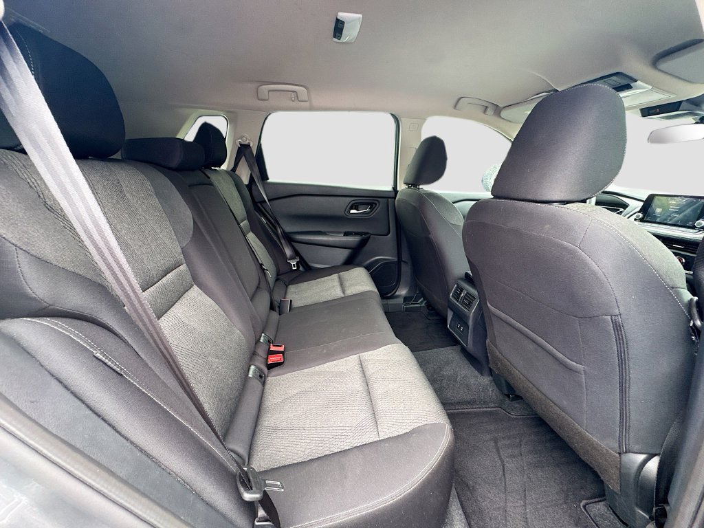 Used 2026 Nissan Rogue SV FWD image 28