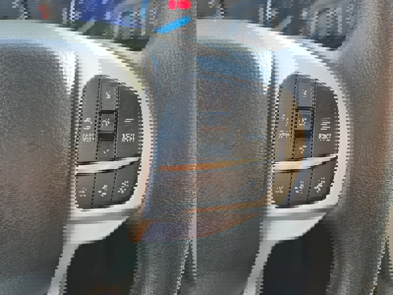 Certified 2023 Ford Explorer XLT w/ Equipment Group 202A image 15