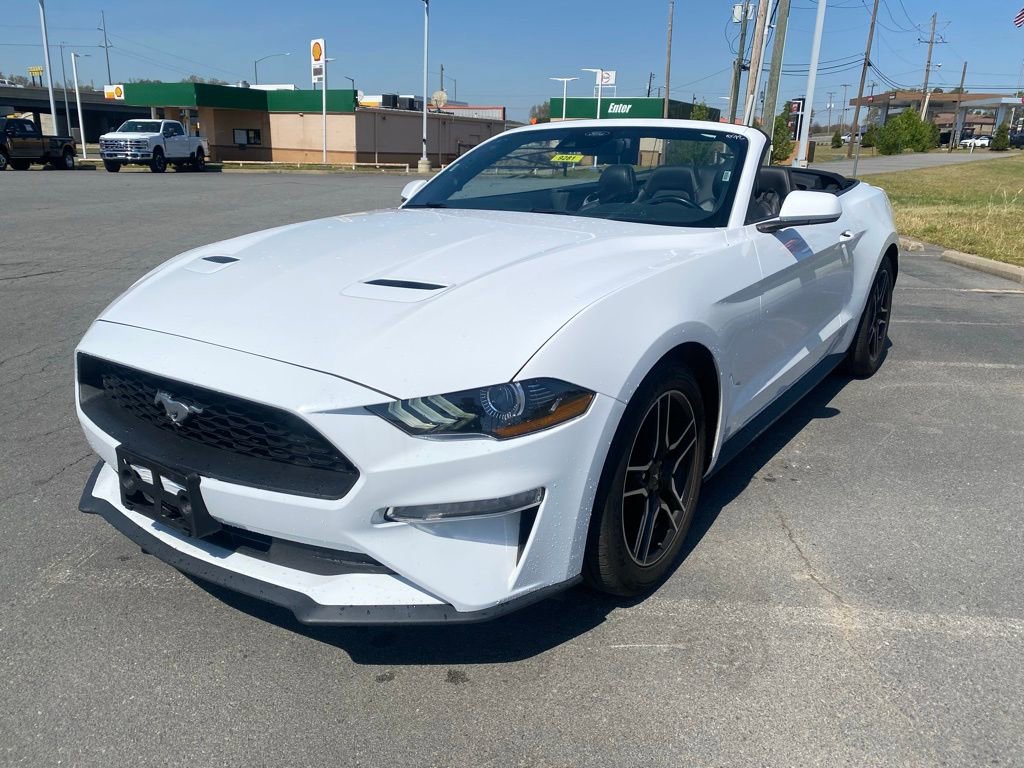 Used 2023 Ford Mustang Premium image 3