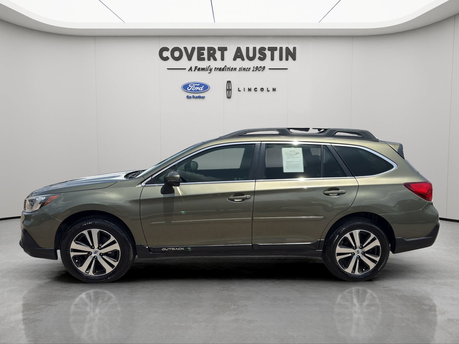Used 2018 Subaru Outback 2.5i Limited AWD/4WD image 2
