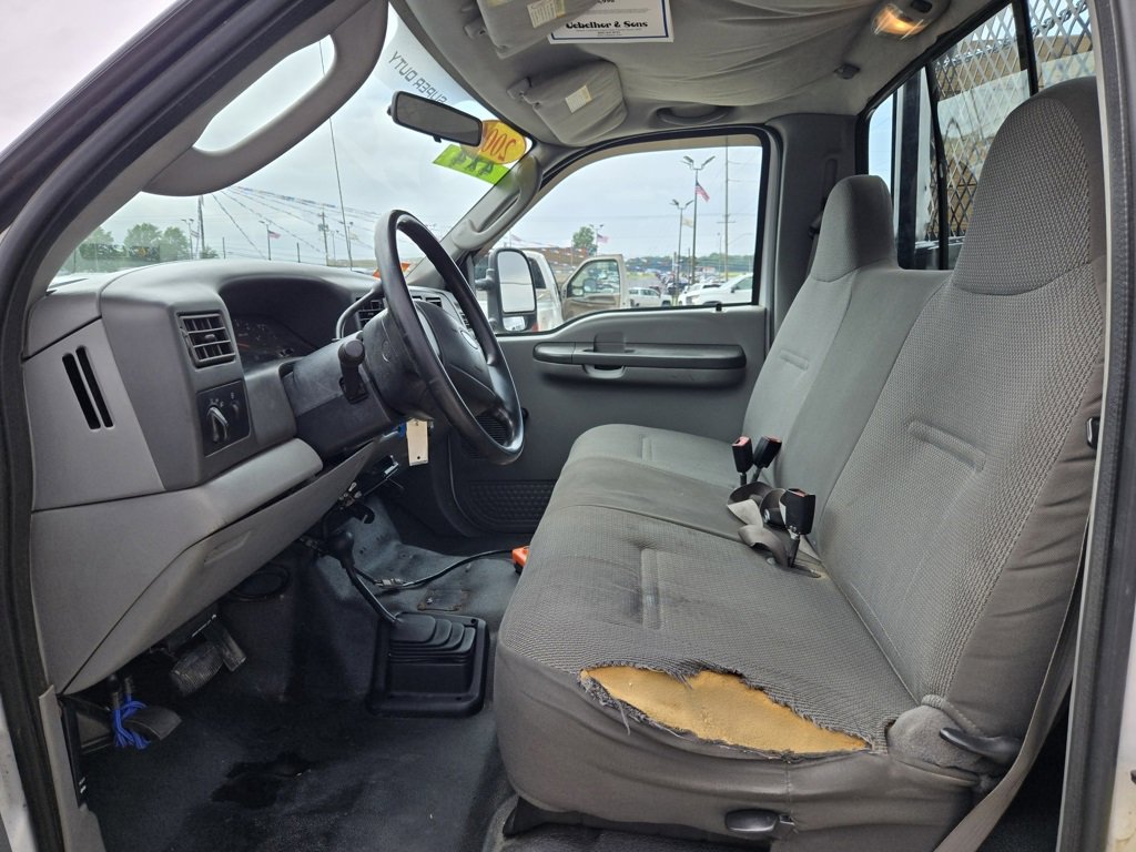 Used 2004 Ford F350 XL image 14