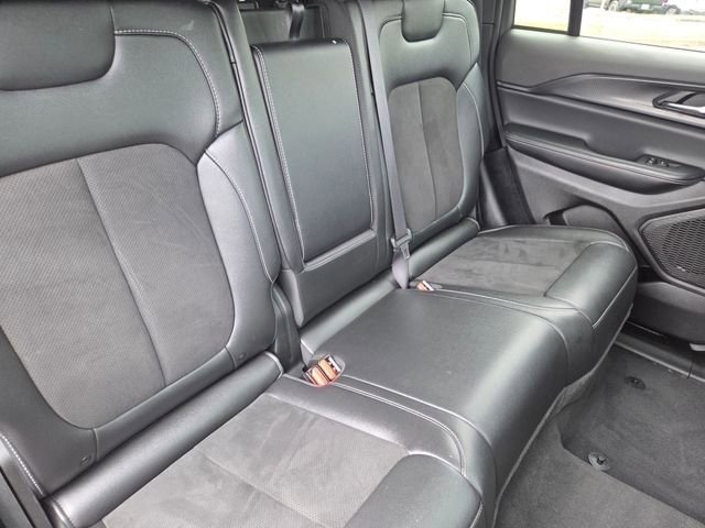 Used 2024 Jeep Grand Cherokee Altitude AWD/4WD image 28