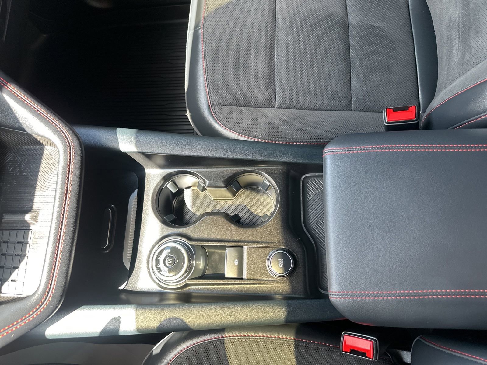 Used 2025 Ford Explorer ST image 18