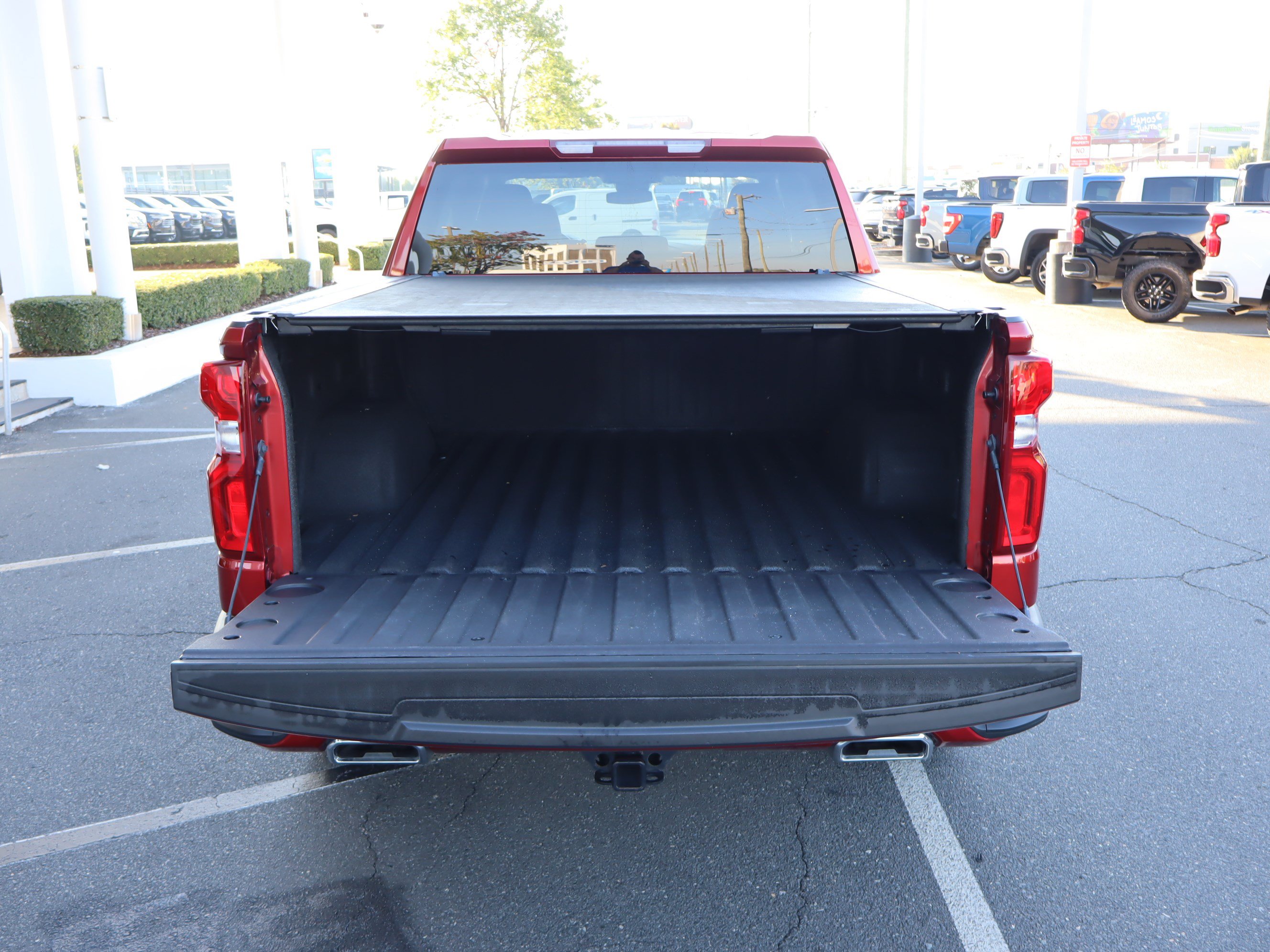 Used 2023 Chevrolet Silverado 1500 RST w/ Z71 Off-Road Package AWD/4WD image 13