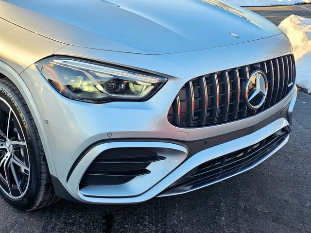 New 2026 Mercedes-Benz GLA 35 AMG 4MATIC image 3