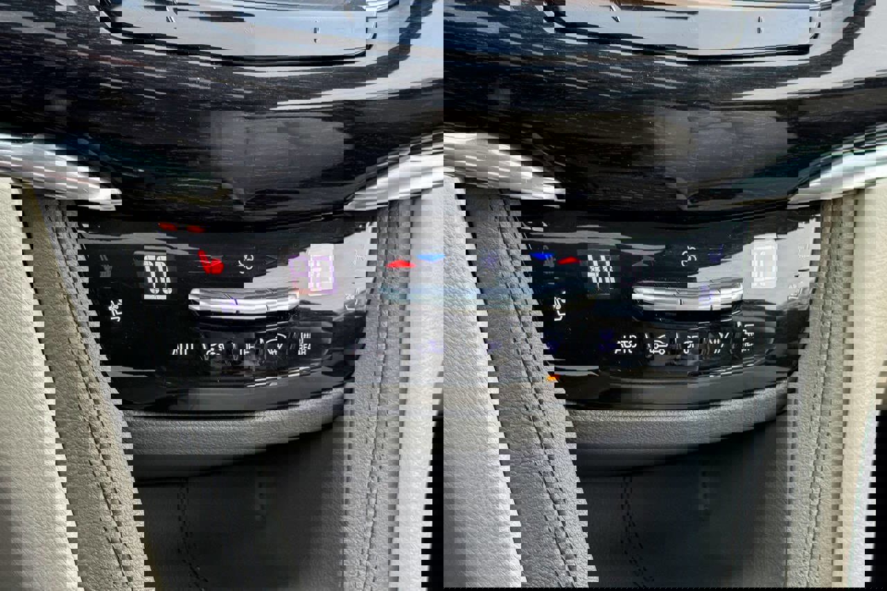 Used 2020 Cadillac XT6 Premium Luxury image 34