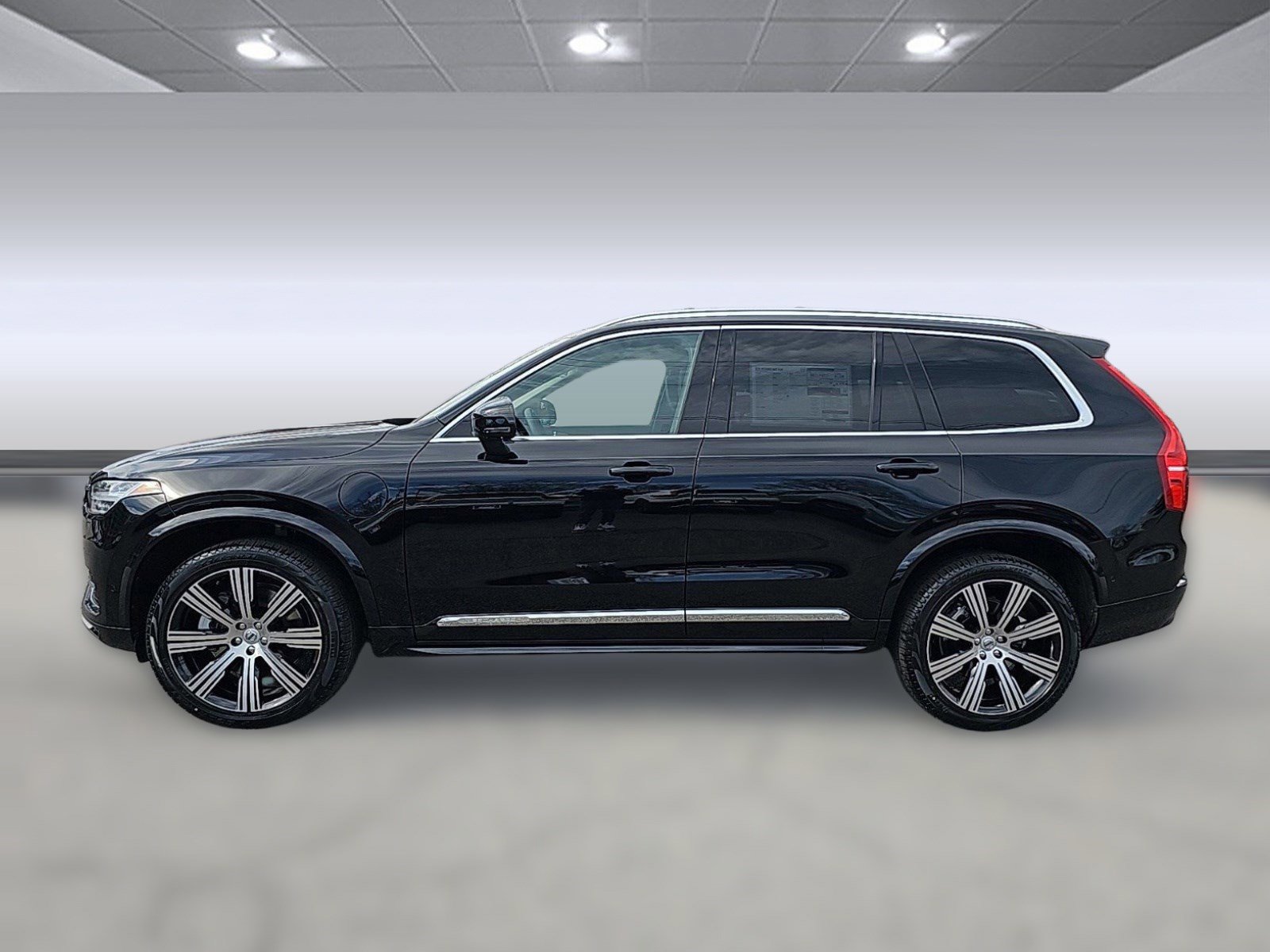 New 2024 Volvo XC90 T8 Plus w/ Protection Package Premier image 2