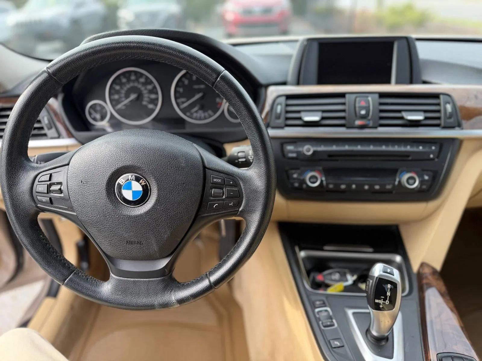 Used 2014 BMW 320i Sedan RWD image 9