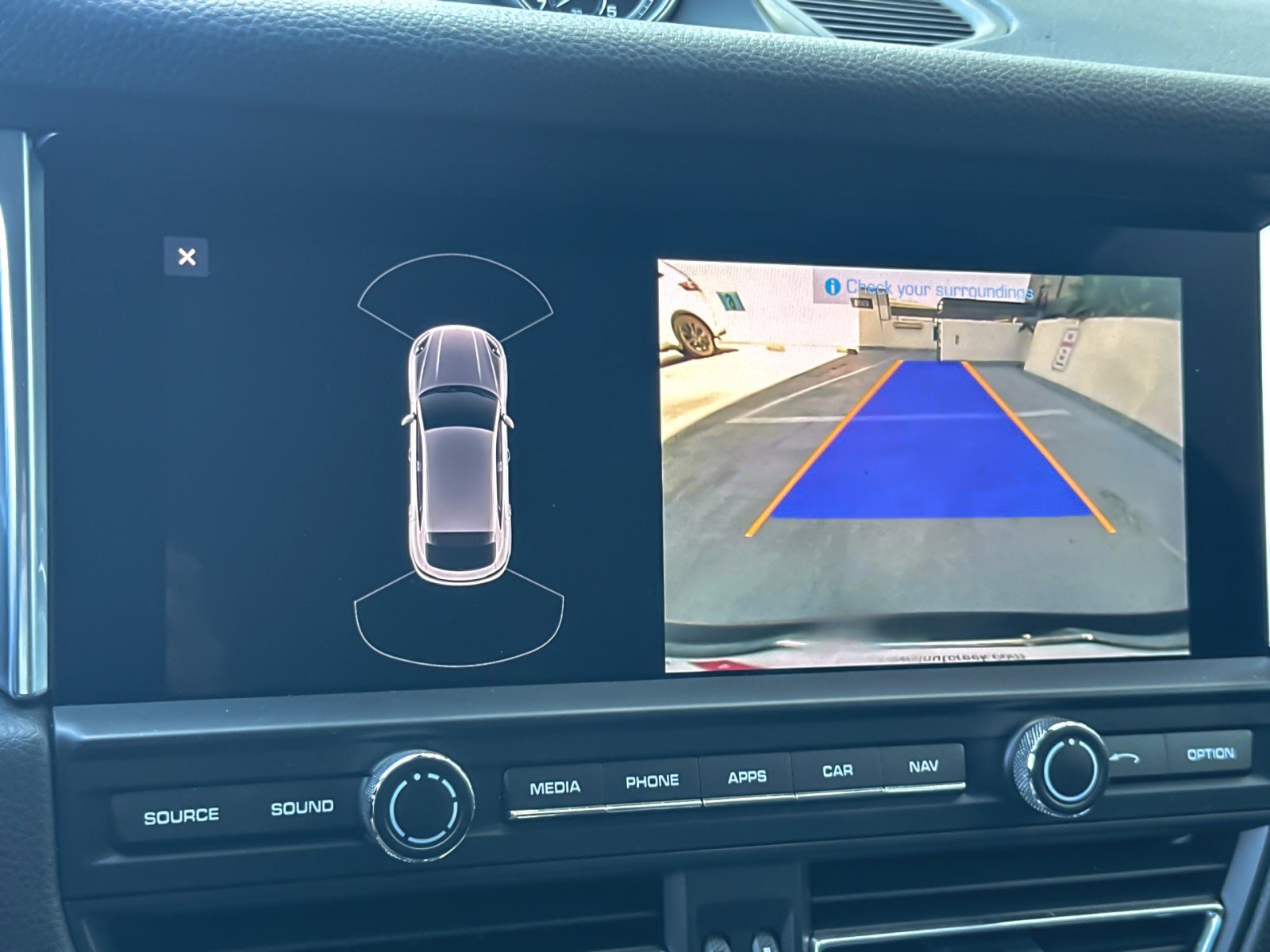 Certified 2021 Porsche Macan AWD/4WD image 20