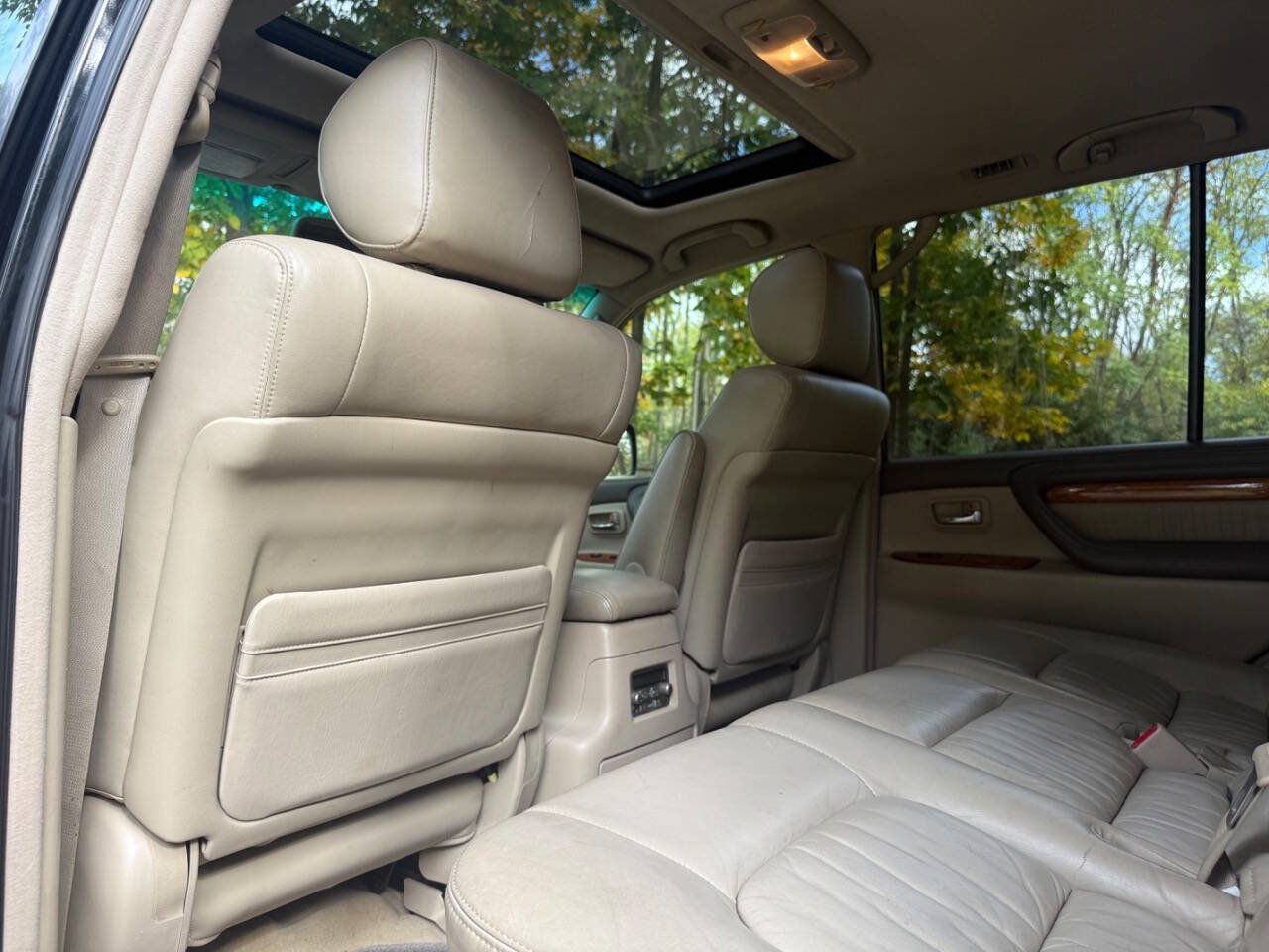 Used 2004 Lexus LX 470 4WD image 33